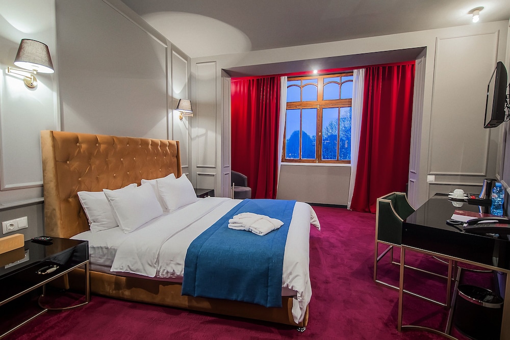 Superior Room, 1 King Bed - Photo 3