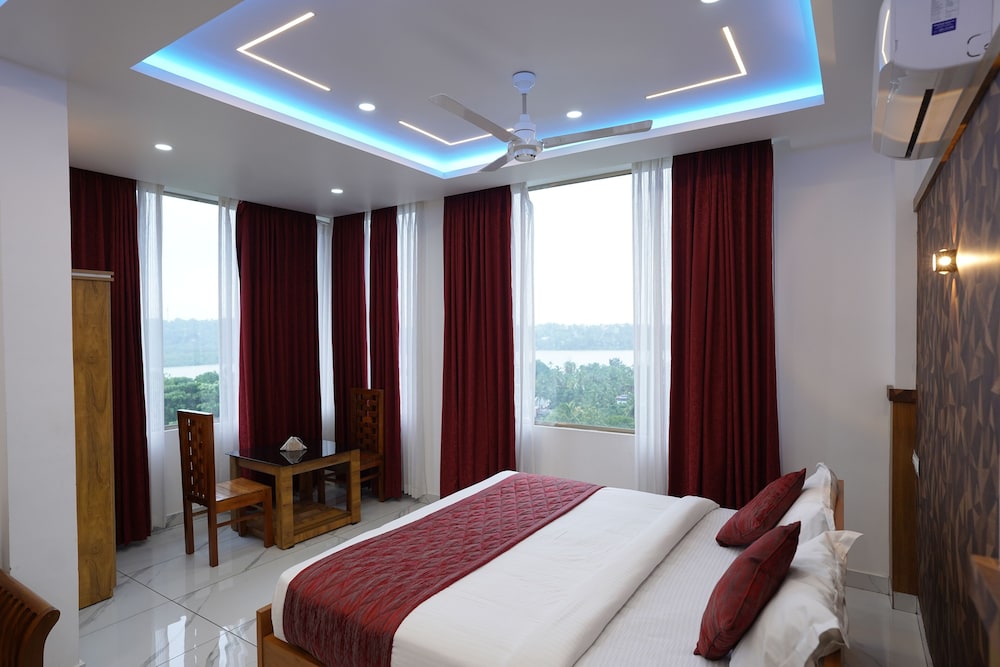 Deluxe Double Room, Balcony photo 2
