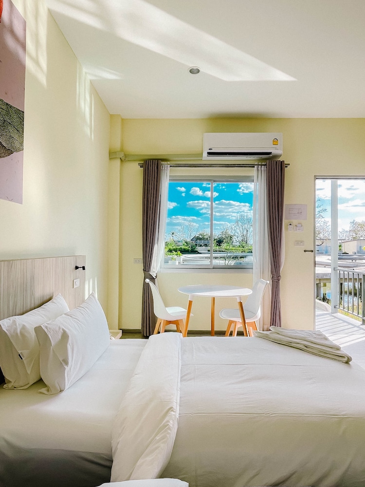 Deluxe Room, 1 King Bed