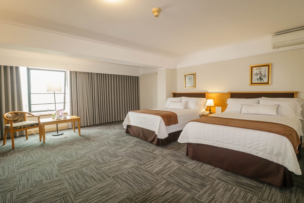Executive Twin Room, 2 Twin Beds - Photo 2