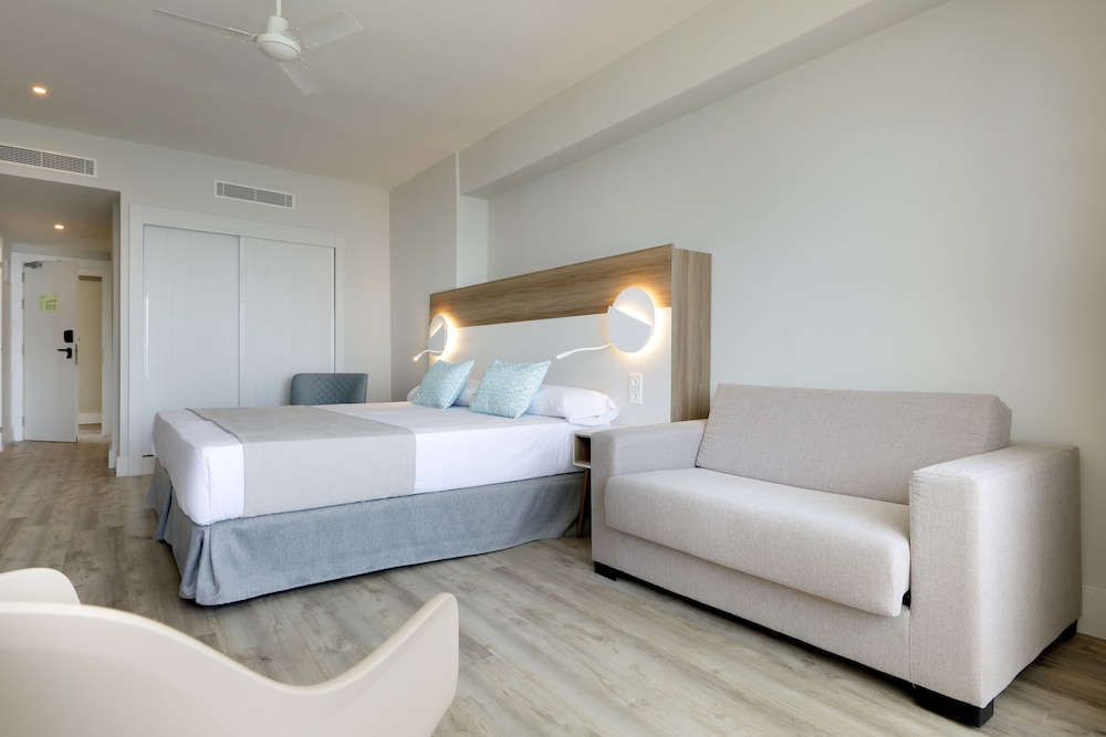 Grand Double Room, Terrace, Sea View (2 adults + 2 children) - Photo 2