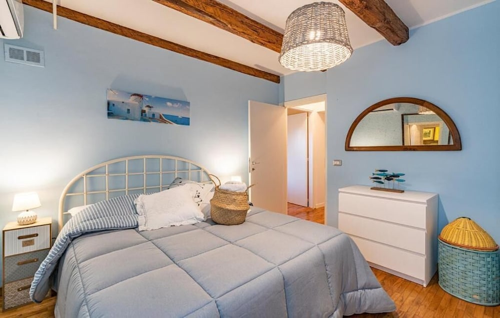 Villa Bentivoglio - Holiday Home With Swimming Pool