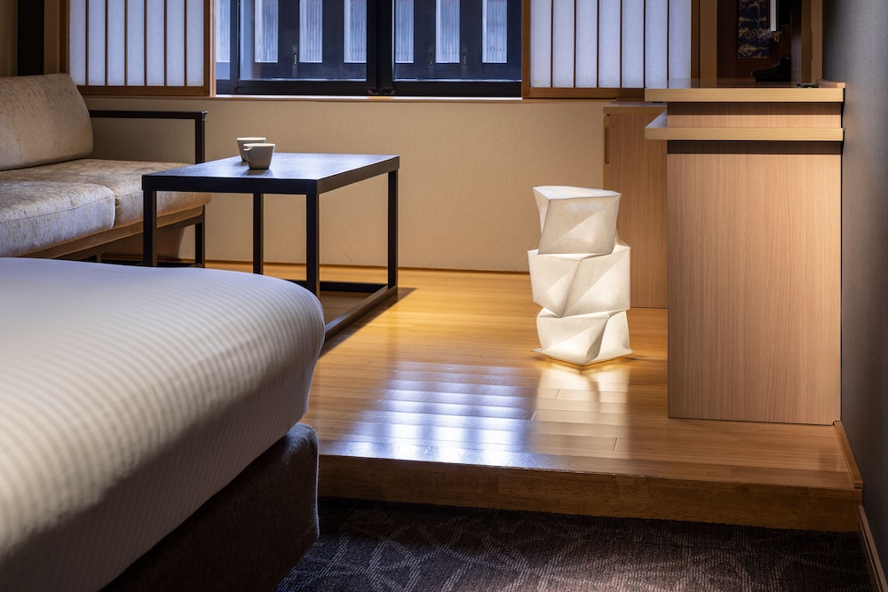 Deluxe , 2 beds (+Japanese style (futon)), Non Smoking