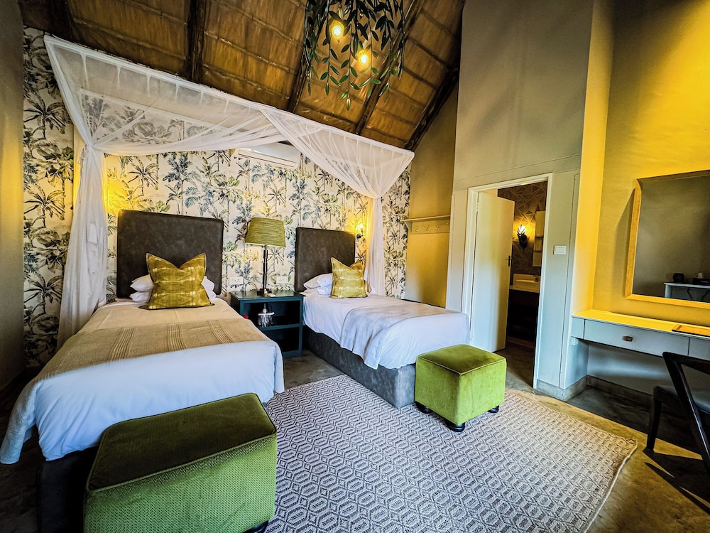 Deluxe Room, 2 Twin Beds