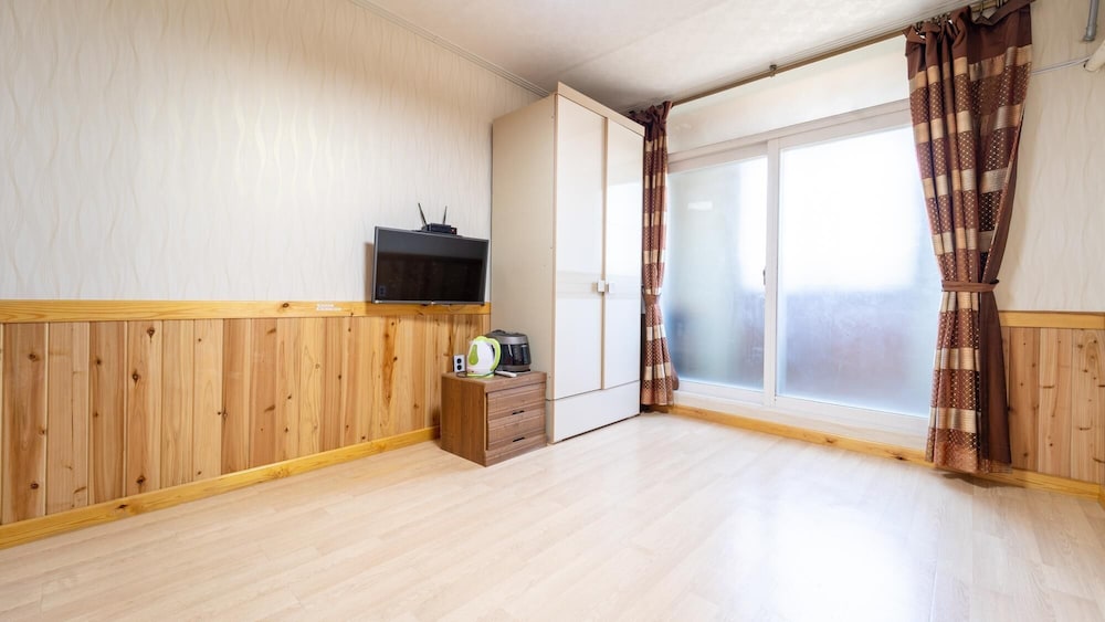Basic Room, 1 Bedroom (sanangae)