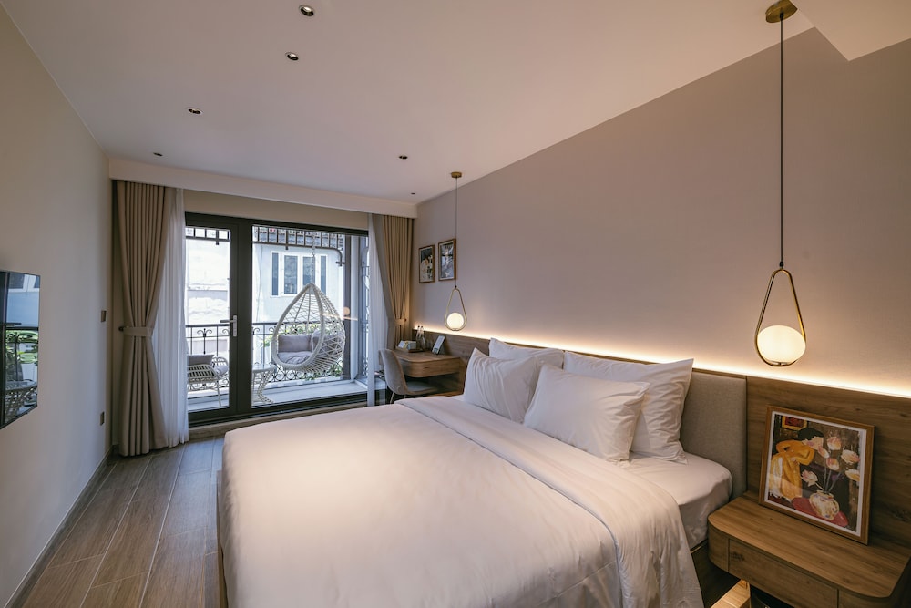 Deluxe Double Room, City View