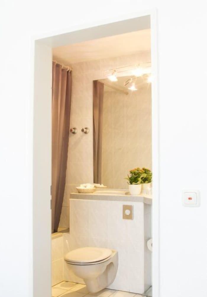 Premium Single Room photo 2