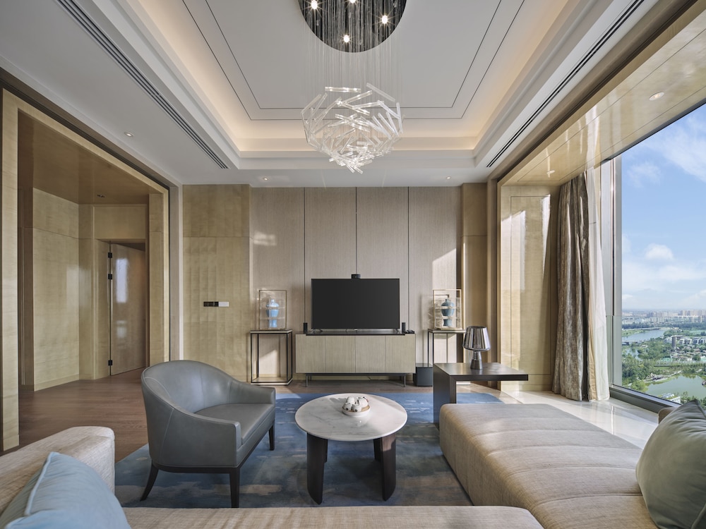 Ambassador Suite