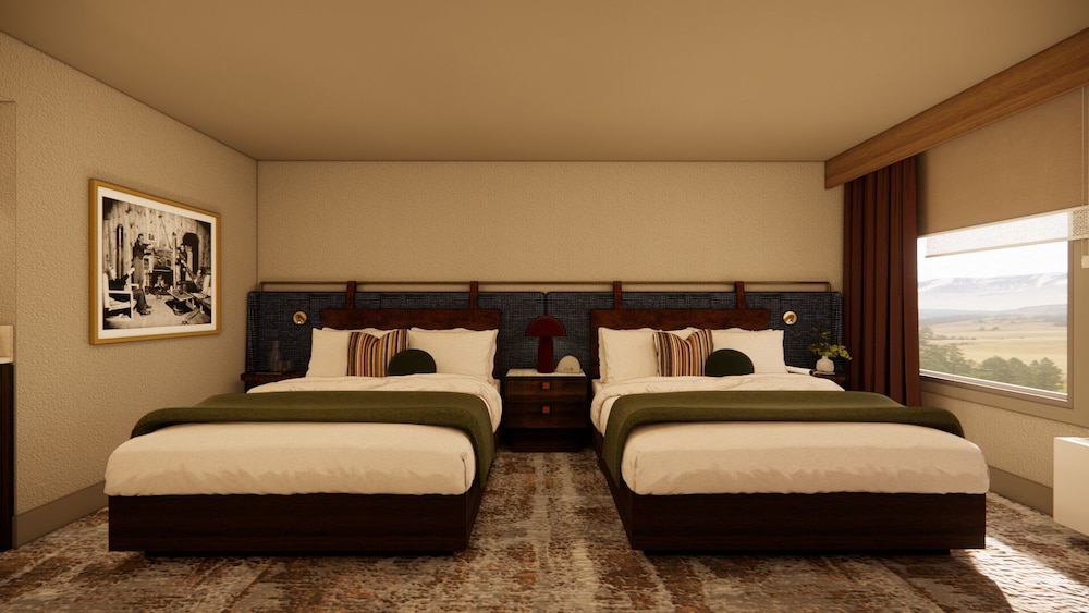 Renovated Golf/Nordic, 2 Queen Beds photo 2