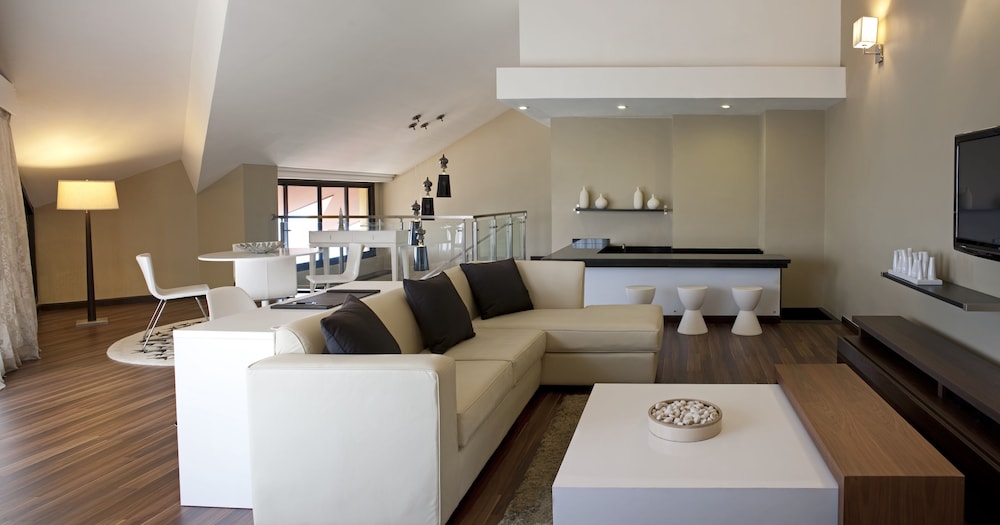 Presidential Suite, 1 King Bed, Ocean View (Luxurious)