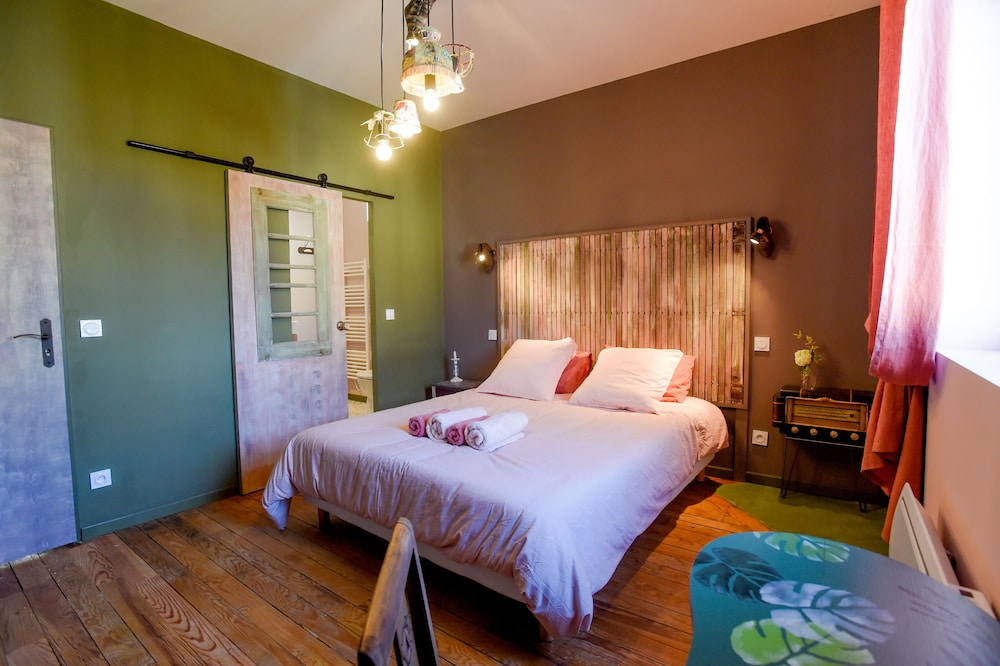 Double Room (Les Brodequins)