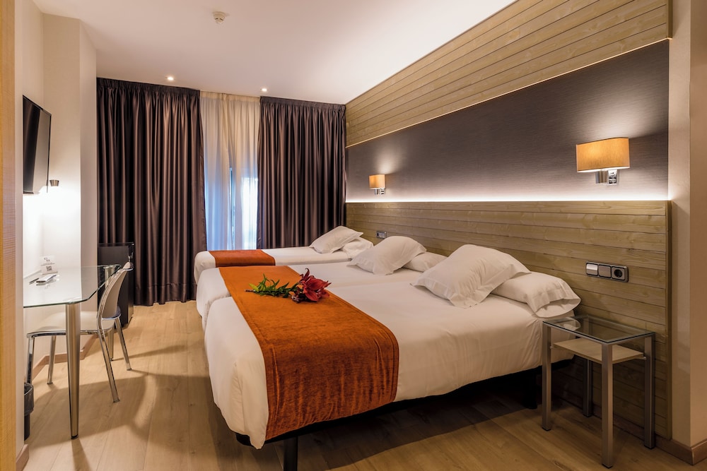 Triple Room - Photo 1