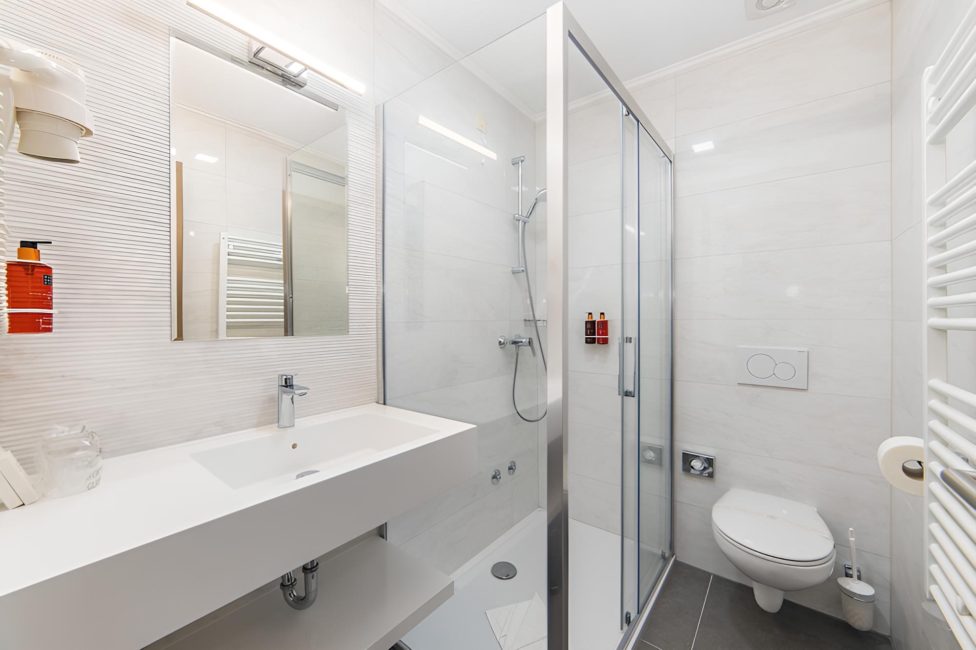 Deluxe Double Room, Partial Sea View - Photo 2