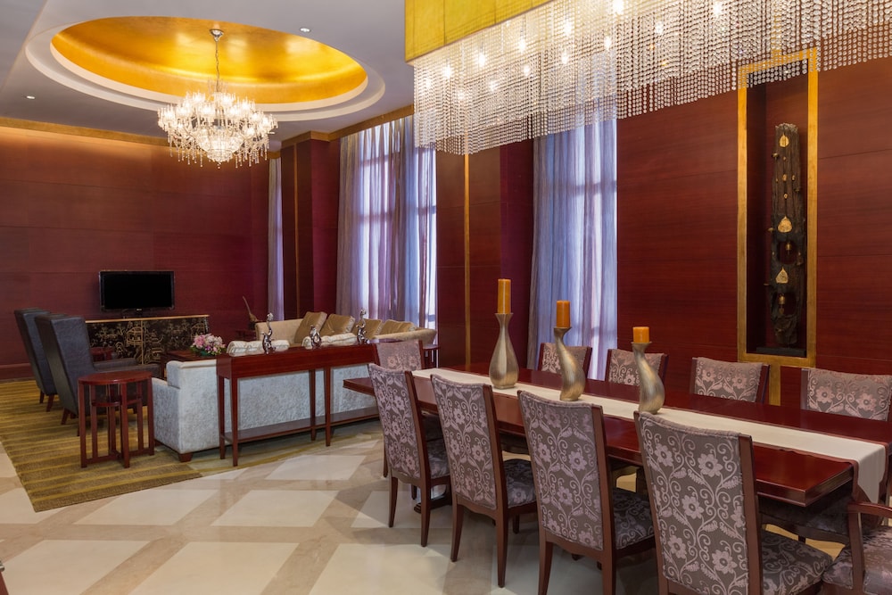 Presidential Suite, 1 Twin Bed