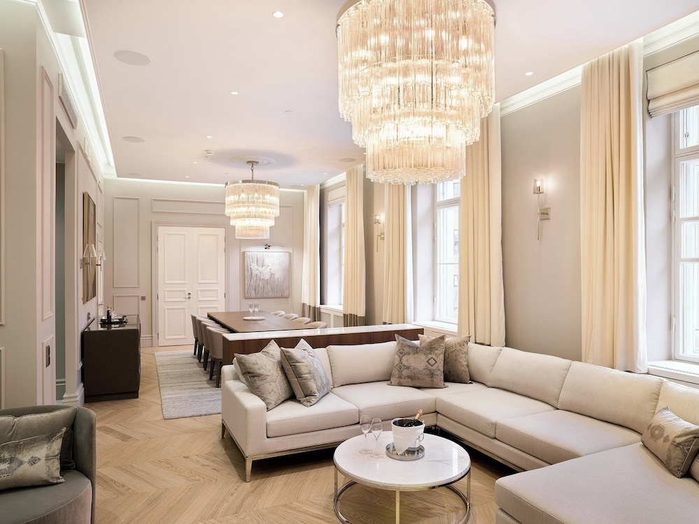 The Maria Imperial Suite