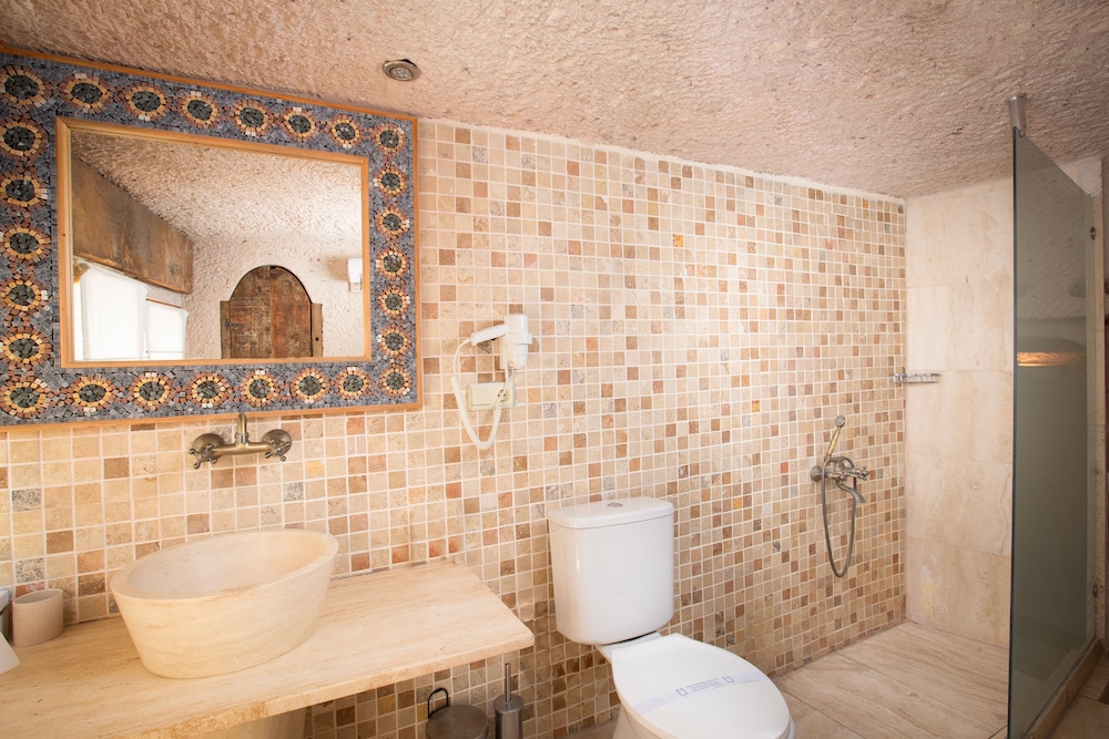 Junior Cave Room With Jakuzzi - Photo 5