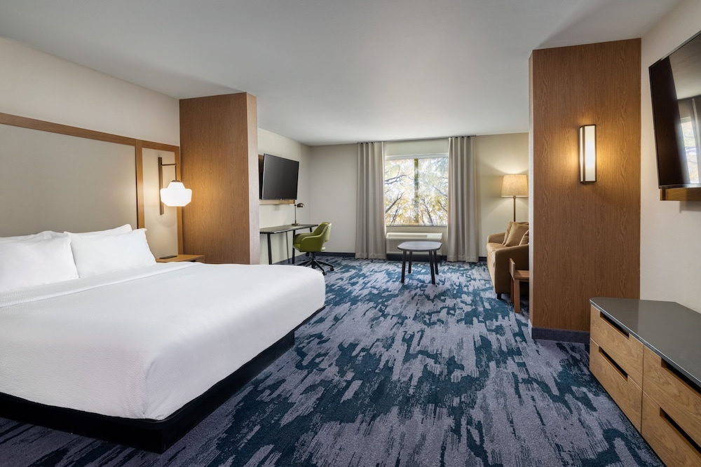 Suite, 1 King Bed
