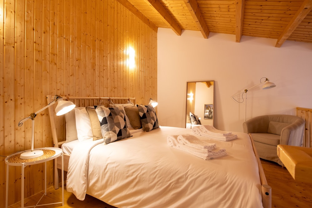 Monolocale Junior, 1 letto queen con divano letto, patio