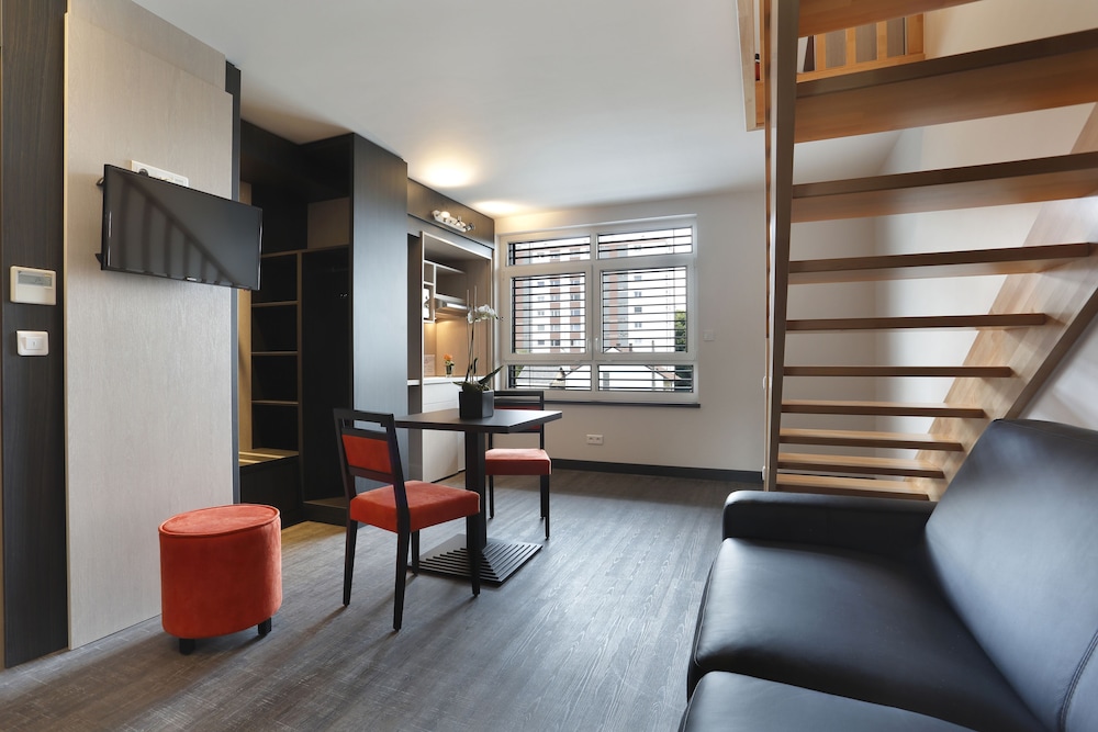 Apartment - Photo 3