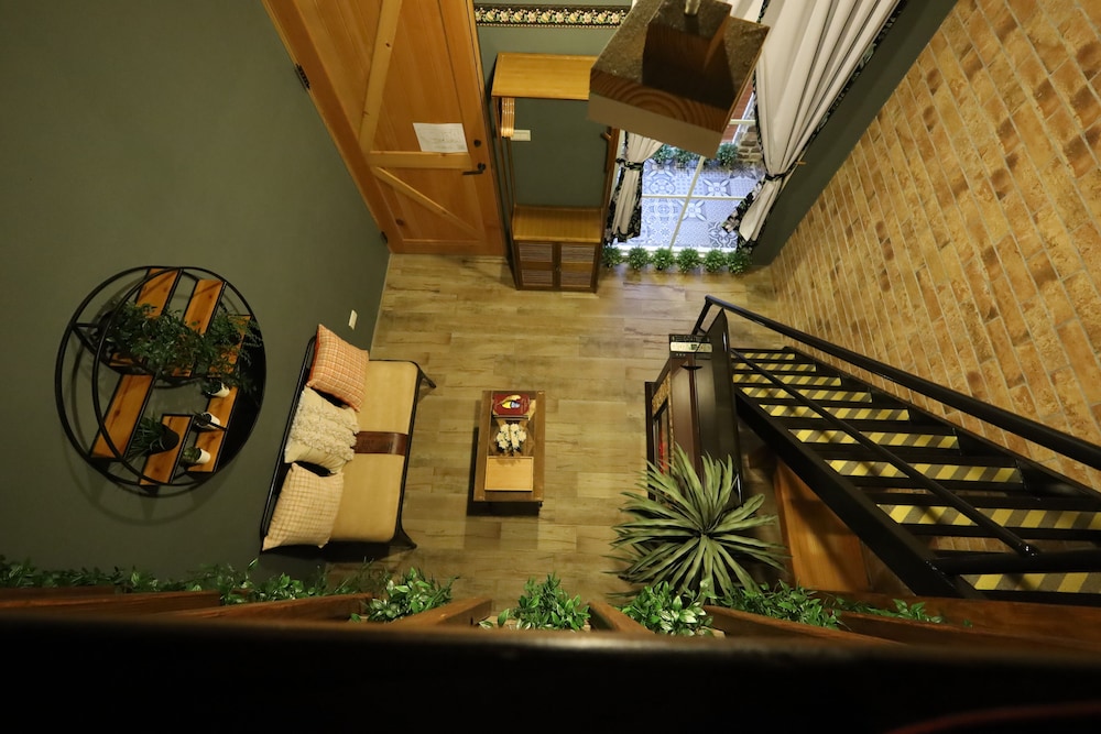 Deluxe Double Room - Photo 11