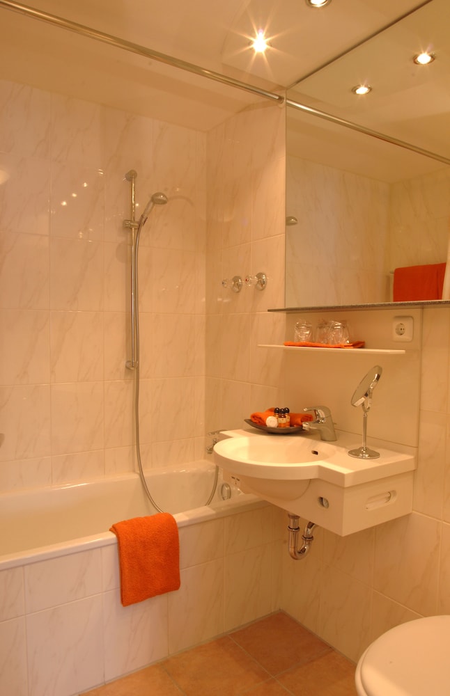 Small triple room - Photo 4