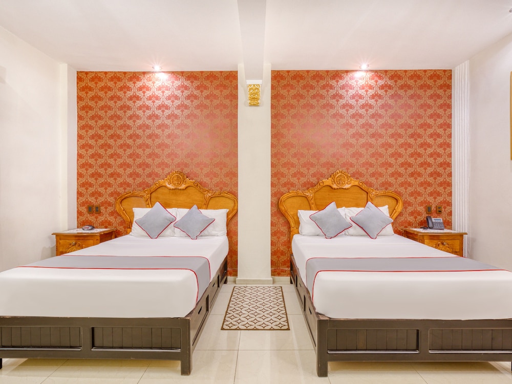 Deluxe Twin Room, 2 Queen Beds photo 3