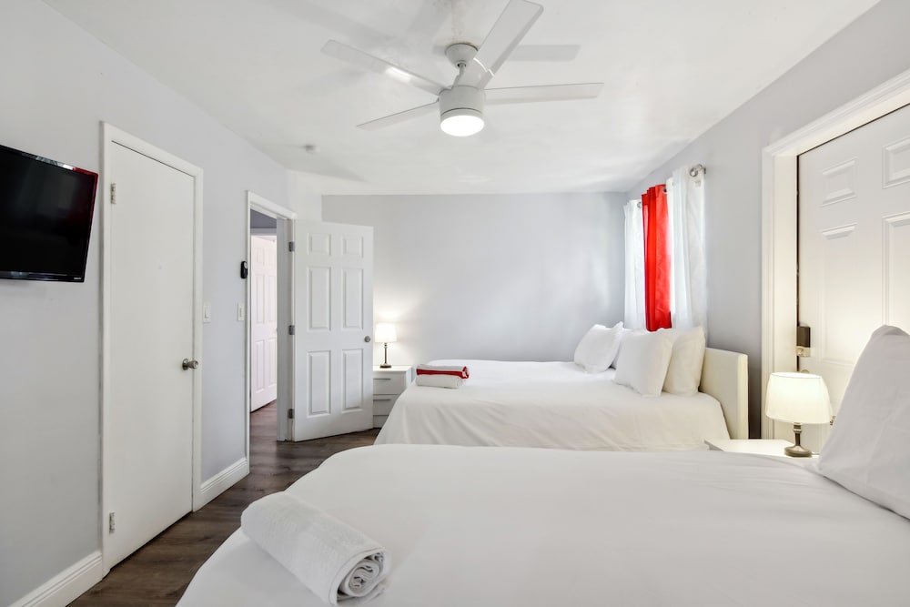 House (4 Bedrooms) photo 1