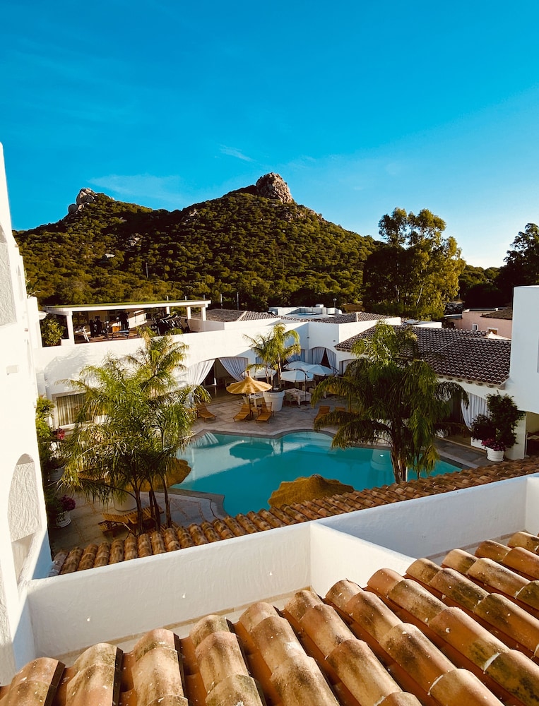 Suite, Pool View photo 3