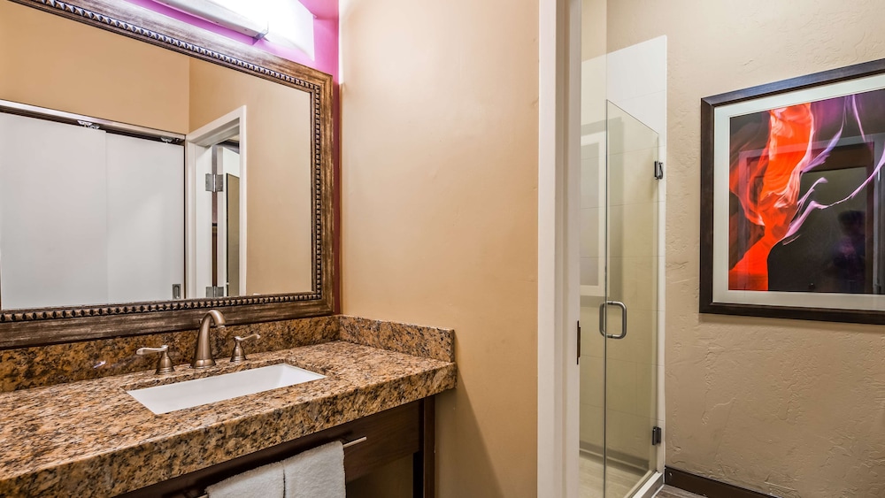 Standard Room, 2 Queen Beds, Non Smoking (Walk-in Shower) - Photo 6