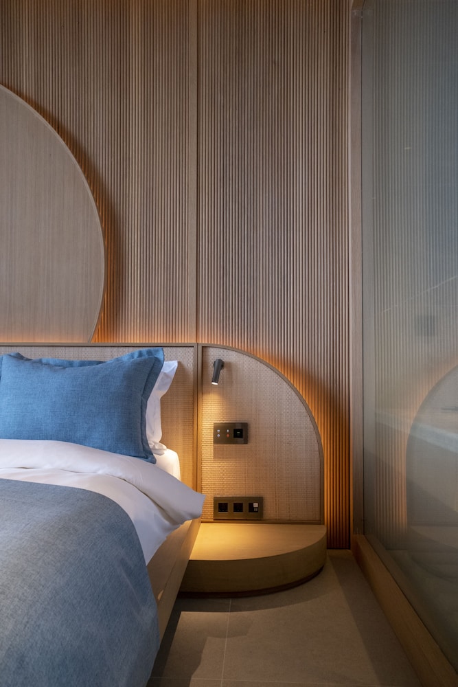 Deluxe Room - Sea View - Photo 8
