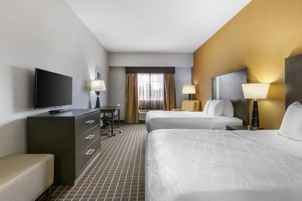 Standard Room, 2 Queen Beds, Accessible, Refrigerator & Microwave photo 3