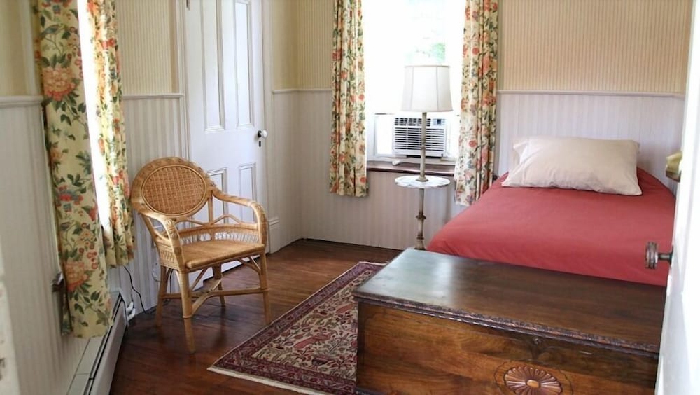 Economy Single Room