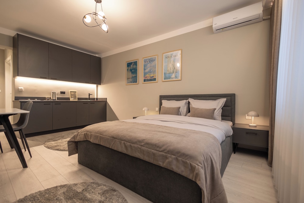 Standard Apartment, City View photo 1