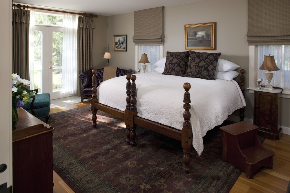 Premium One-Room Suite photo 2