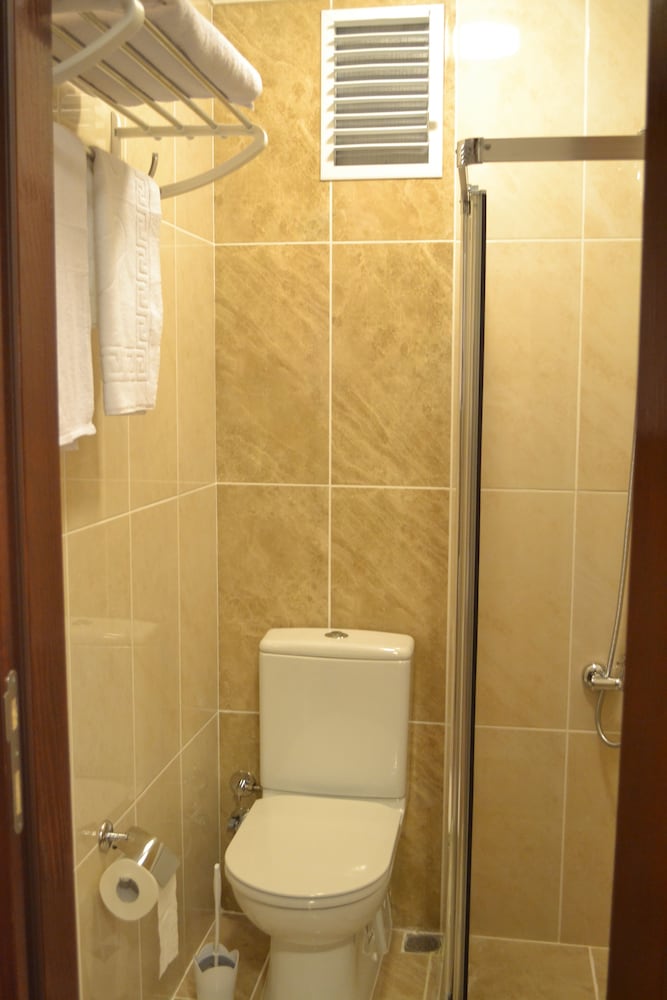 Standard Triple Room photo 2
