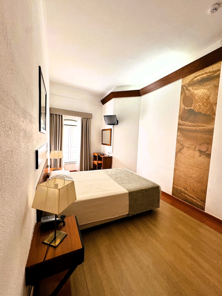 Standard Double Room - Photo 4