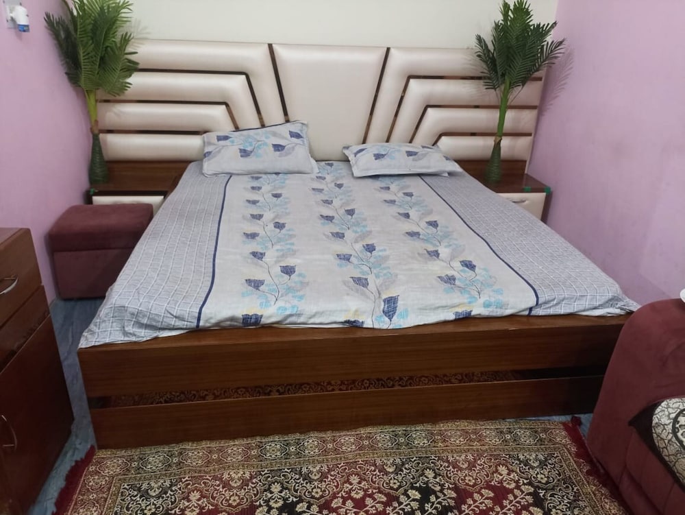 Standard Triple Room, City View