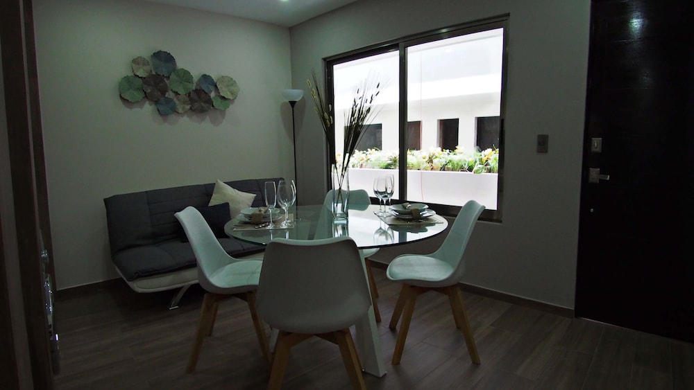 Deluxe Studio, Kitchen - Photo 2