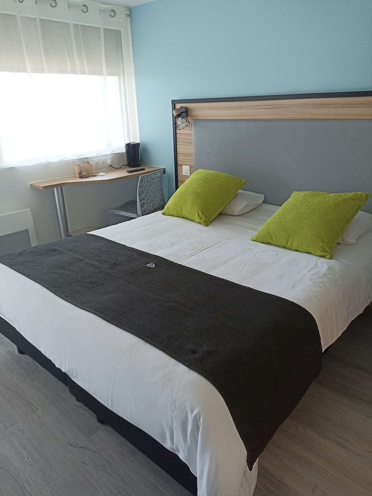 Standard Room, 1 Double Bed - Photo 8