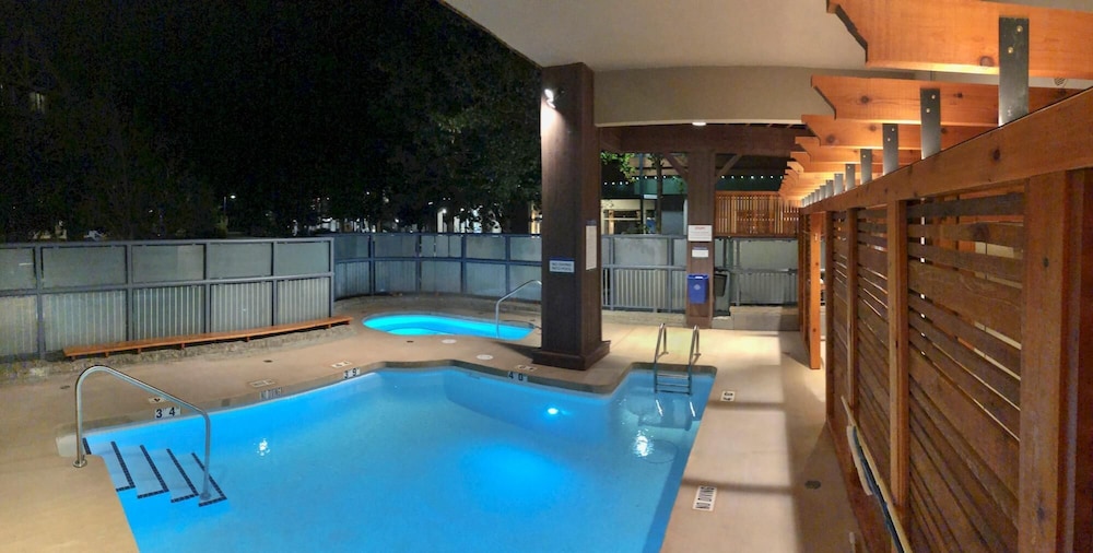 Whistler Village - Pool - Hot tub - Walk to Lifts, Zdjęcie 2