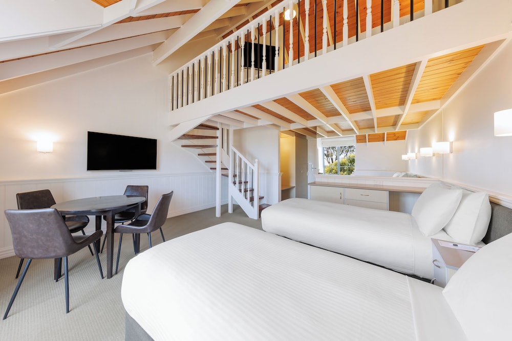 Family Mezzanine - Photo 1