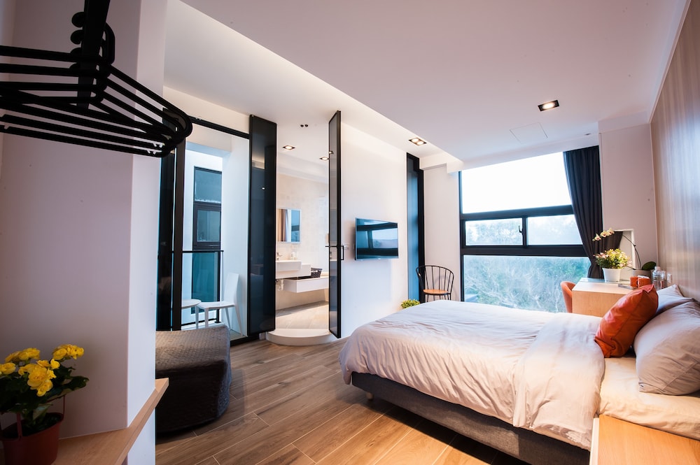 Grand Double Room, 1 Double Bed, Bathtub photo 2