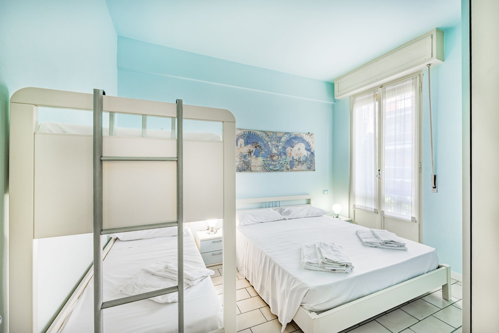Family Apartment, 1 Bedroom (Terrazza Abele 300m From The Beach) photo 1