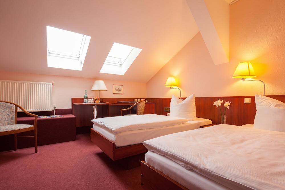 Economy Double or Twin Room photo 2