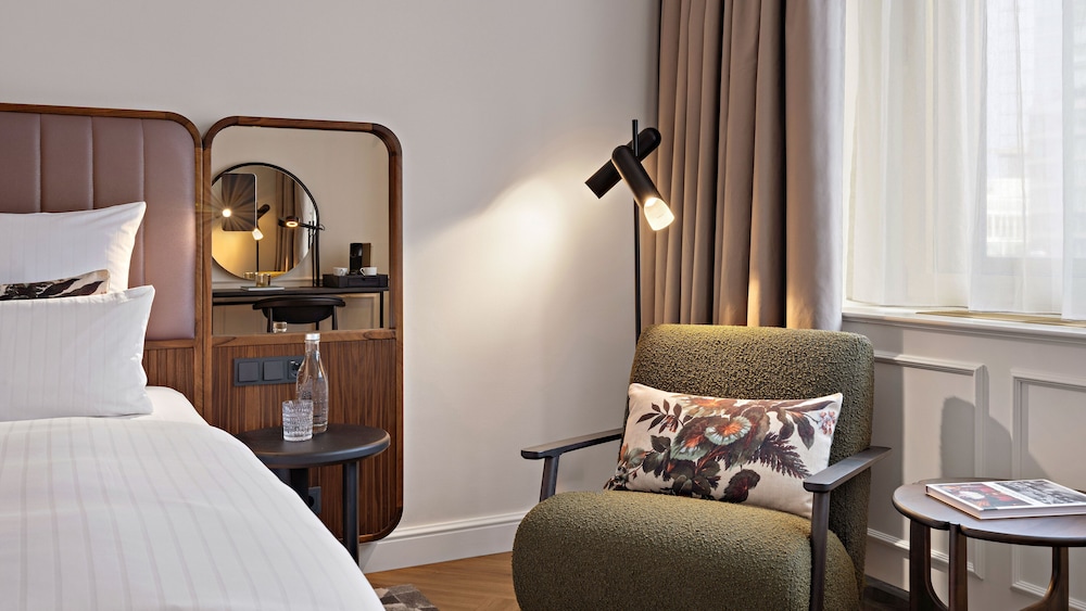 Premium Room, 1 King Bed