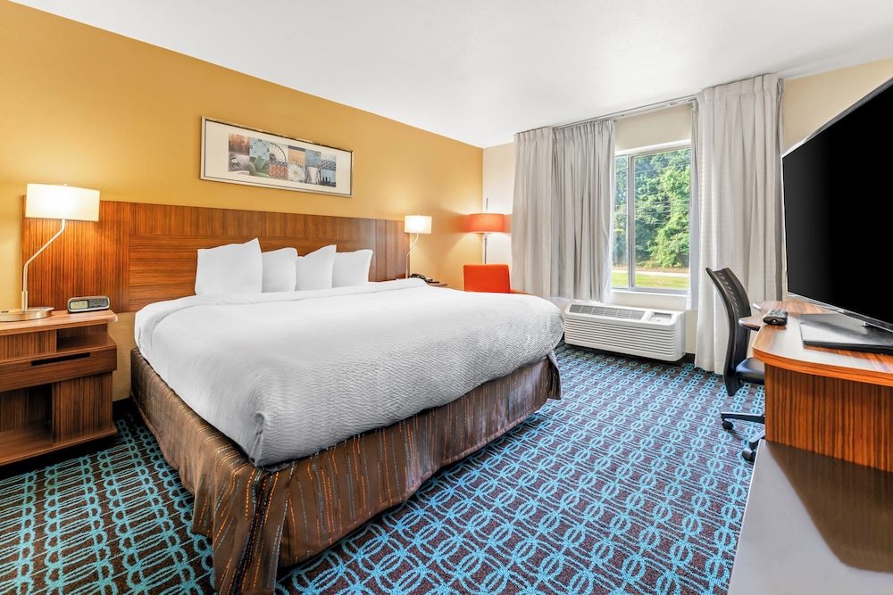 Standard Room, 1 King Bed, Non Smoking