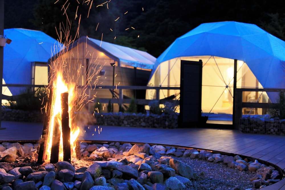 Dome Tent, Non Smoking - Photo 5