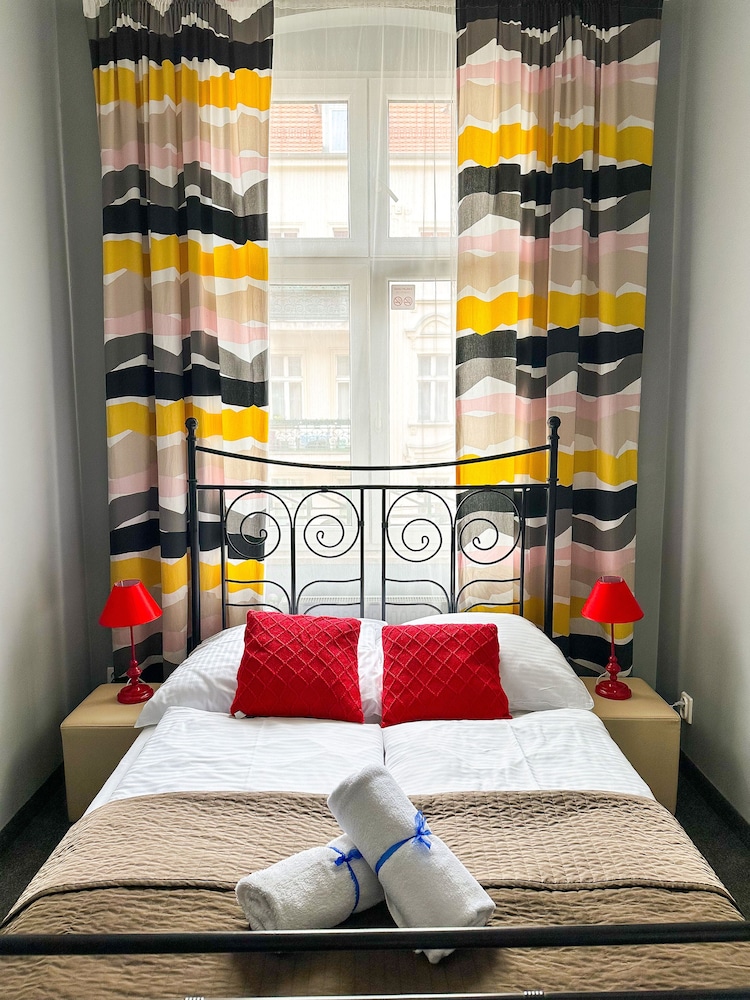 Standard Double Room, City View (11,15,16,21,25,26,31,35,36) photo 2
