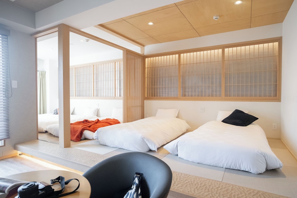 Signature Family Suite (Non-smoking) - Photo 7