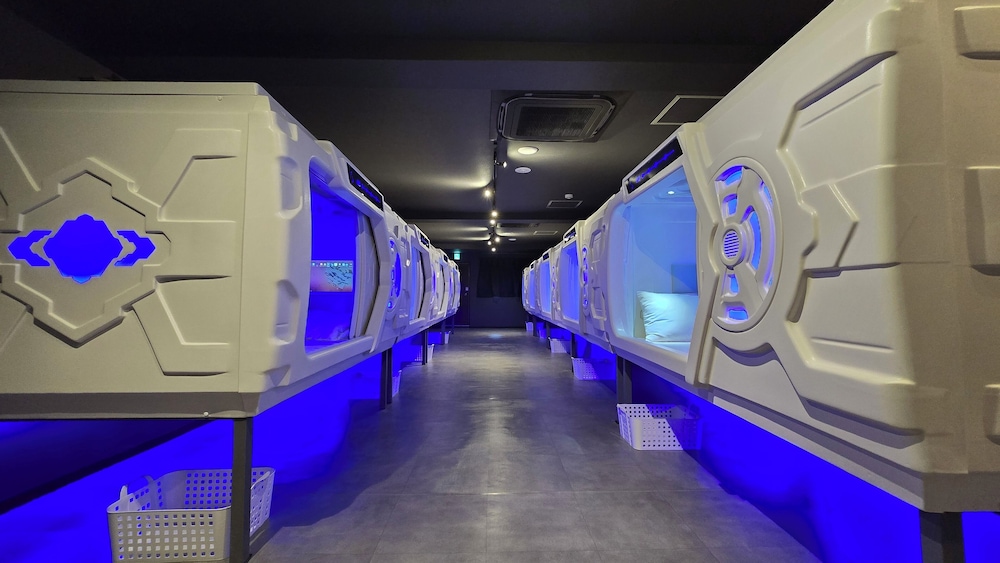 Standard Single Capsule Room, Non Smoking, Shared Bathroom photo 1